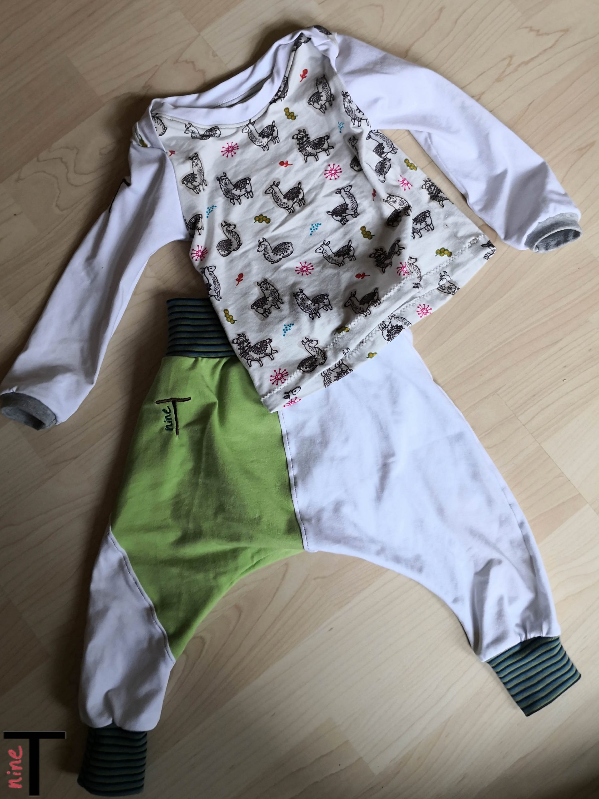 nine-T Schlafanzug klein