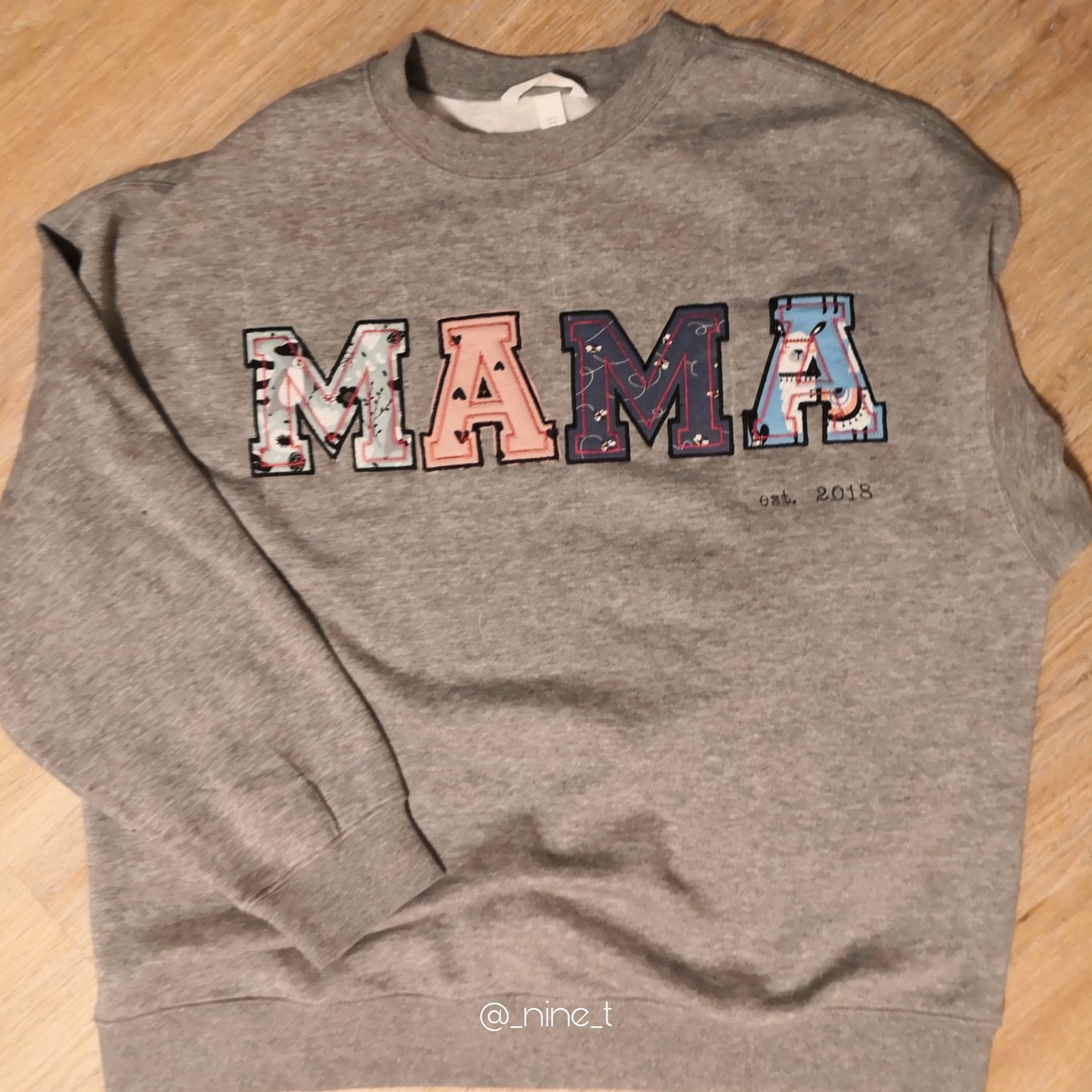 Mama-Pulli ganz